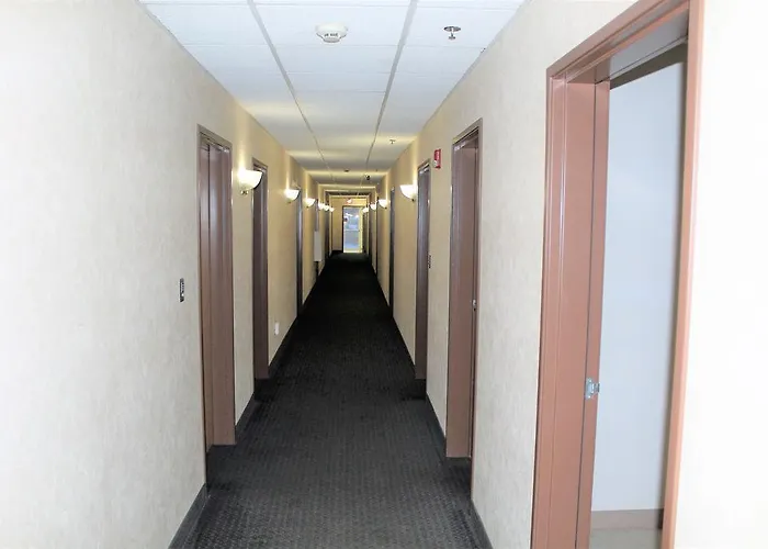 Amerivu Inn & Suites Cumberland